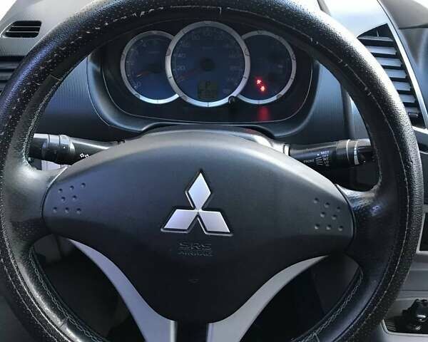 Міцубісі Л 200, об'ємом двигуна 2.5 л та пробігом 270 тис. км за 13000 $, фото 11 на Automoto.ua