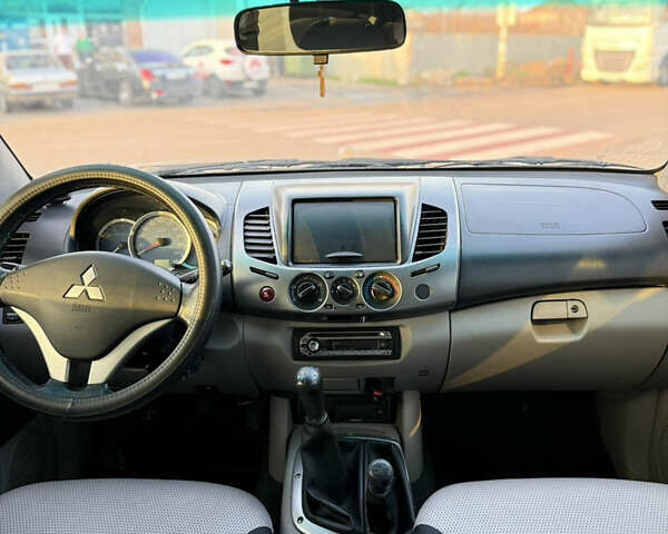 Міцубісі Л 200, об'ємом двигуна 2.5 л та пробігом 117 тис. км за 12800 $, фото 10 на Automoto.ua