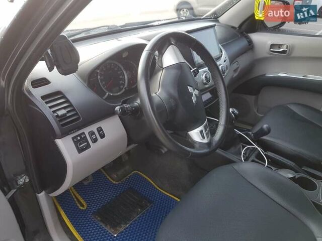 Мицубиси Л 200, объемом двигателя 2.5 л и пробегом 225 тыс. км за 15700 $, фото 12 на Automoto.ua