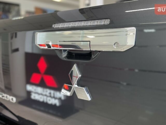 Мицубиси Л 200, объемом двигателя 2.44 л и пробегом 0 тыс. км за 47097 $, фото 16 на Automoto.ua