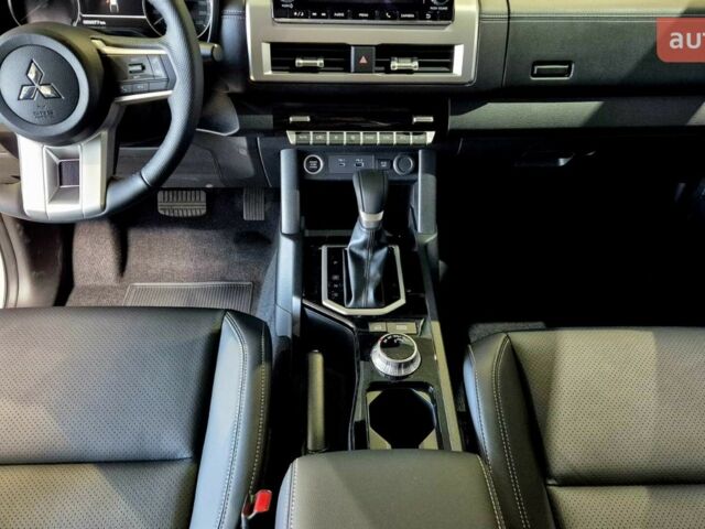 купить новое авто Мицубиси Л 200 2025 года от официального дилера Ньютон Авто Місто Мицубиси фото