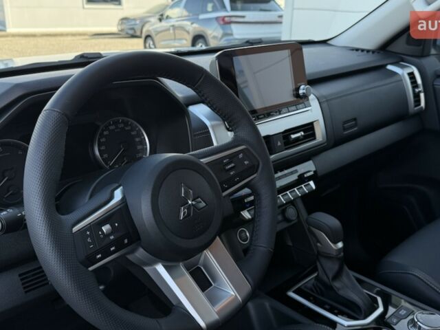 Мицубиси Л 200, объемом двигателя 2.44 л и пробегом 0 тыс. км за 53413 $, фото 14 на Automoto.ua