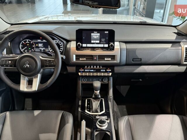 купить новое авто Мицубиси Л 200 2025 года от официального дилера Автоцентр AUTO.RIA Мицубиси фото