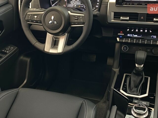 Мицубиси Л 200, объемом двигателя 2.44 л и пробегом 0 тыс. км за 53154 $, фото 8 на Automoto.ua