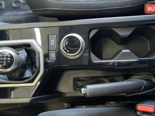 Мицубиси Л 200, объемом двигателя 2.44 л и пробегом 0 тыс. км за 47097 $, фото 40 на Automoto.ua