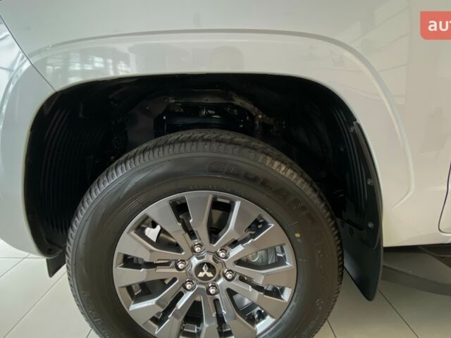 Мицубиси Л 200, объемом двигателя 2.44 л и пробегом 0 тыс. км за 53154 $, фото 3 на Automoto.ua