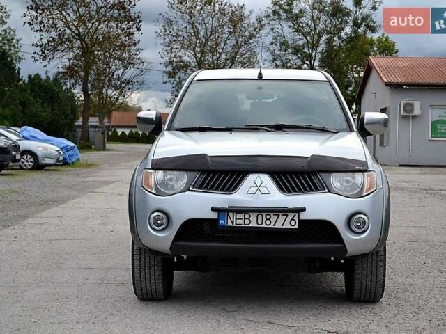 Мицубиси Л 200 1992 в Харькове на Automoto.ua Серый Мицубиси Л 200, объемом двигателя 2.5 л и пробегом 302 тыс. км за 2900 $, фото 5 на Automoto.ua