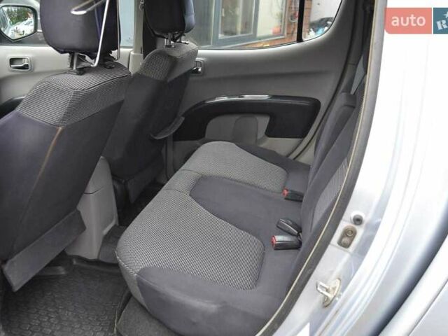 Мицубиси Л 200 1992 в Харькове на Automoto.ua Серый Мицубиси Л 200, объемом двигателя 2.5 л и пробегом 302 тыс. км за 2900 $, фото 2 на Automoto.ua