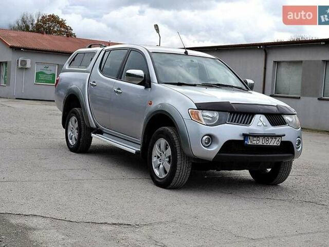 Мицубиси Л 200 1992 в Харькове на Automoto.ua Серый Мицубиси Л 200, объемом двигателя 2.5 л и пробегом 302 тыс. км за 2900 $, фото 6 на Automoto.ua