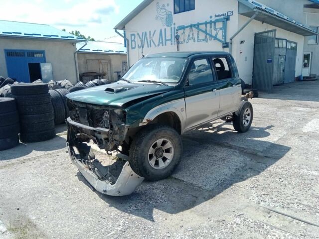 Серый Мицубиси Л 200, объемом двигателя 2.5 л и пробегом 400 тыс. км за 1000 $, фото 5 на Automoto.ua