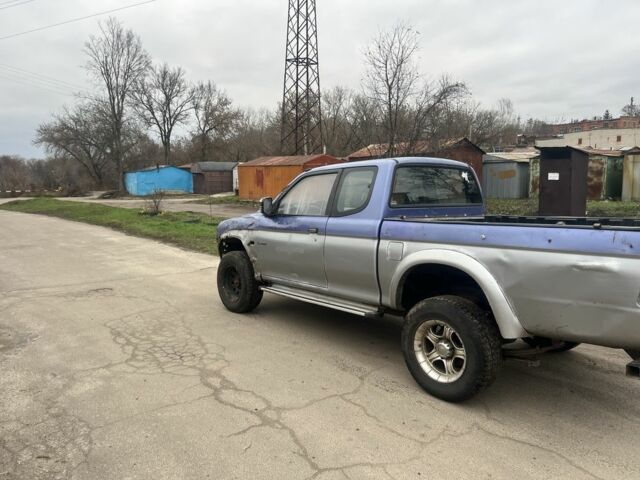 Сірий Міцубісі Л 200, об'ємом двигуна 2.5 л та пробігом 199 тис. км за 2500 $, фото 3 на Automoto.ua