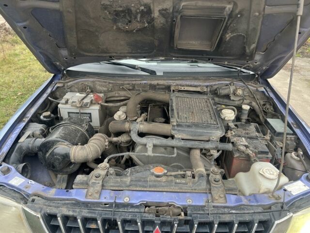 Сірий Міцубісі Л 200, об'ємом двигуна 2.5 л та пробігом 199 тис. км за 2500 $, фото 6 на Automoto.ua