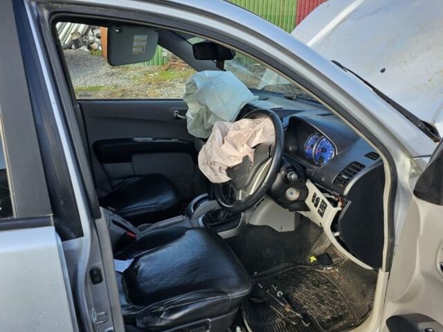 Сірий Міцубісі Л 200, об'ємом двигуна 0 л та пробігом 200 тис. км за 5000 $, фото 4 на Automoto.ua