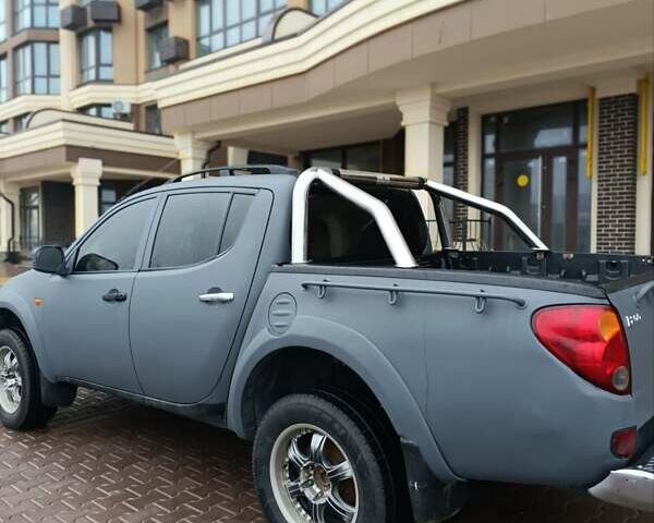 Сірий Міцубісі Л 200, об'ємом двигуна 2.48 л та пробігом 295 тис. км за 10999 $, фото 12 на Automoto.ua