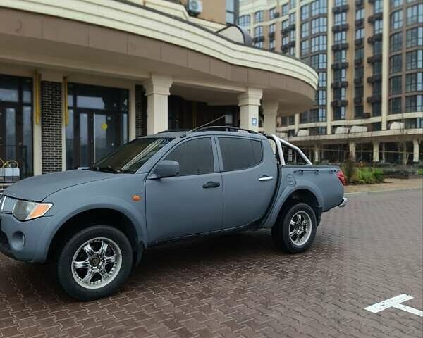 Сірий Міцубісі Л 200, об'ємом двигуна 2.48 л та пробігом 295 тис. км за 10999 $, фото 23 на Automoto.ua