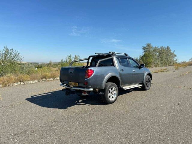 Сірий Міцубісі Л 200, об'ємом двигуна 2.5 л та пробігом 282 тис. км за 6300 $, фото 2 на Automoto.ua