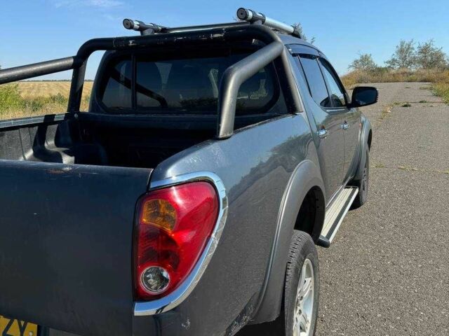 Сірий Міцубісі Л 200, об'ємом двигуна 2.5 л та пробігом 282 тис. км за 6300 $, фото 3 на Automoto.ua