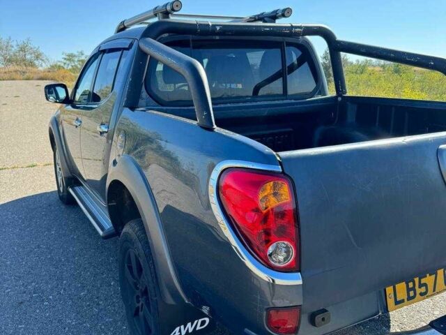 Сірий Міцубісі Л 200, об'ємом двигуна 2.5 л та пробігом 282 тис. км за 6300 $, фото 11 на Automoto.ua