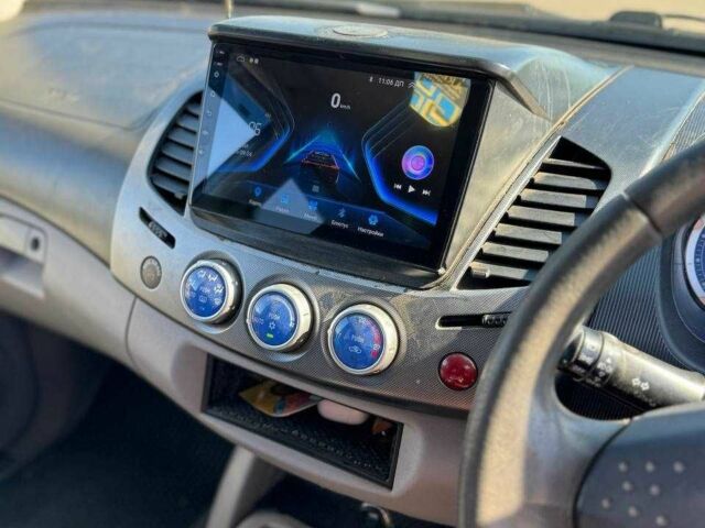 Сірий Міцубісі Л 200, об'ємом двигуна 2.5 л та пробігом 282 тис. км за 6300 $, фото 14 на Automoto.ua