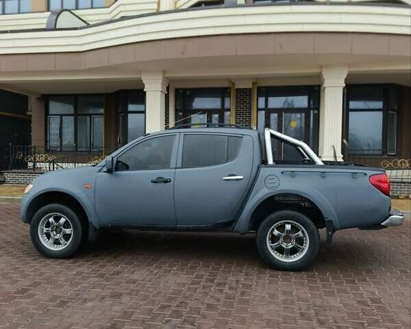 Сірий Міцубісі Л 200, об'ємом двигуна 2.48 л та пробігом 295 тис. км за 10999 $, фото 17 на Automoto.ua