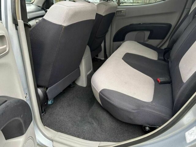 Серый Мицубиси Л 200, объемом двигателя 2.5 л и пробегом 215 тыс. км за 4200 $, фото 8 на Automoto.ua