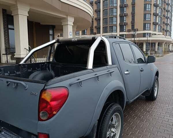 Сірий Міцубісі Л 200, об'ємом двигуна 2.48 л та пробігом 295 тис. км за 10999 $, фото 10 на Automoto.ua