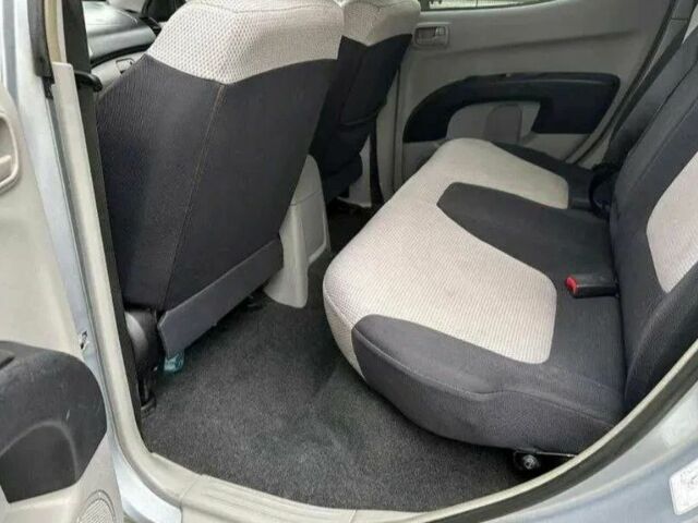 Серый Мицубиси Л 200, объемом двигателя 2.5 л и пробегом 211 тыс. км за 2900 $, фото 7 на Automoto.ua