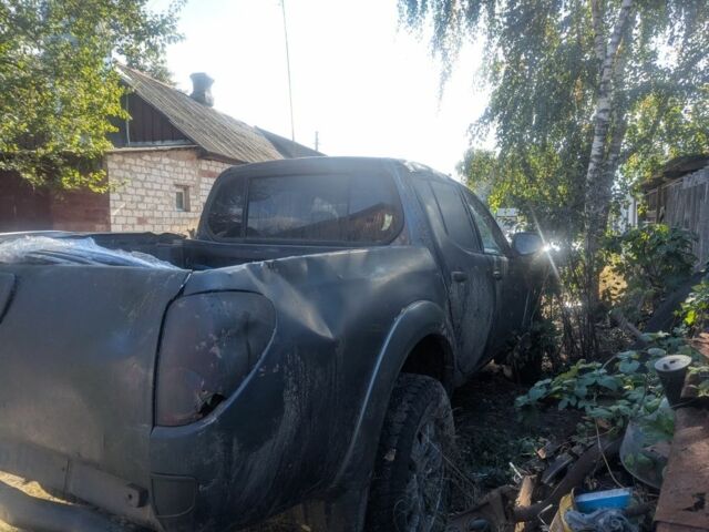 Мицубиси Л 200 2007 в Корюковке на Automoto.ua Серый Мицубиси Л 200, объемом двигателя 2.5 л и пробегом 320 тыс. км за 3500 $, фото 2 на Automoto.ua