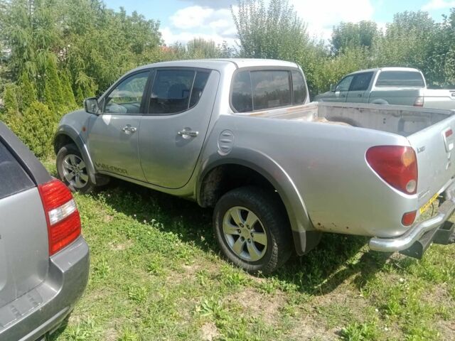 Сірий Міцубісі Л 200, об'ємом двигуна 2.5 л та пробігом 200 тис. км за 6203 $, фото 4 на Automoto.ua