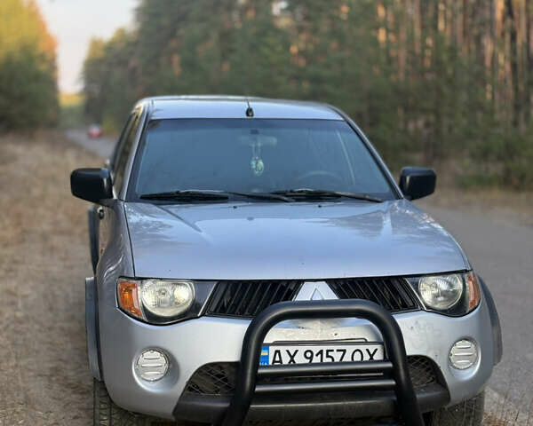 Мицубиси Л 200 2008 в Балаклее на Automoto.ua Серый Мицубиси Л 200, объемом двигателя 2.48 л и пробегом 270 тыс. км за 9800 $, фото 1 на Automoto.ua
