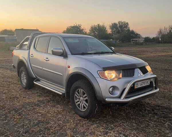 Міцубісі Л 200 2008 у Глобино на Automoto.ua Сірий Міцубісі Л 200, об'ємом двигуна 2.48 л та пробігом 113 тис. км за 15000 $, фото 5 на Automoto.ua