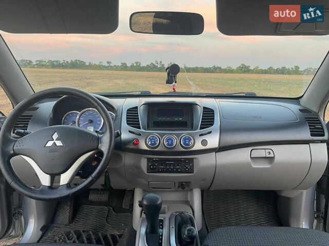 Міцубісі Л 200 2008 у Глобино на Automoto.ua Сірий Міцубісі Л 200, об'ємом двигуна 2.48 л та пробігом 113 тис. км за 15000 $, фото 14 на Automoto.ua