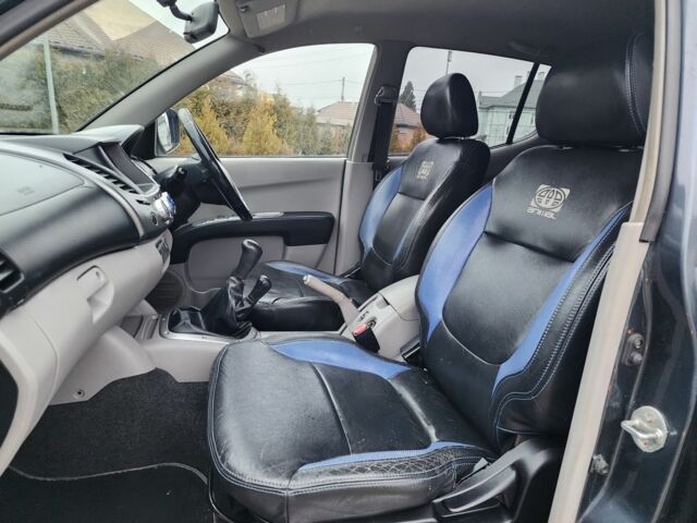 Сірий Міцубісі Л 200, об'ємом двигуна 2.5 л та пробігом 141 тис. км за 8153 $, фото 18 на Automoto.ua