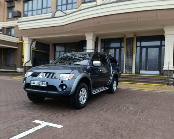 Сірий Міцубісі Л 200, об'ємом двигуна 2.5 л та пробігом 300 тис. км за 12300 $, фото 10 на Automoto.ua