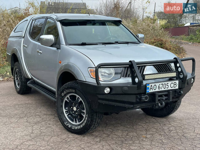 Міцубісі Л 200 2008 у Житомирі на Automoto.ua Сірий Міцубісі Л 200, об'ємом двигуна 2.48 л та пробігом 316 тис. км за 13000 $, фото 2 на Automoto.ua