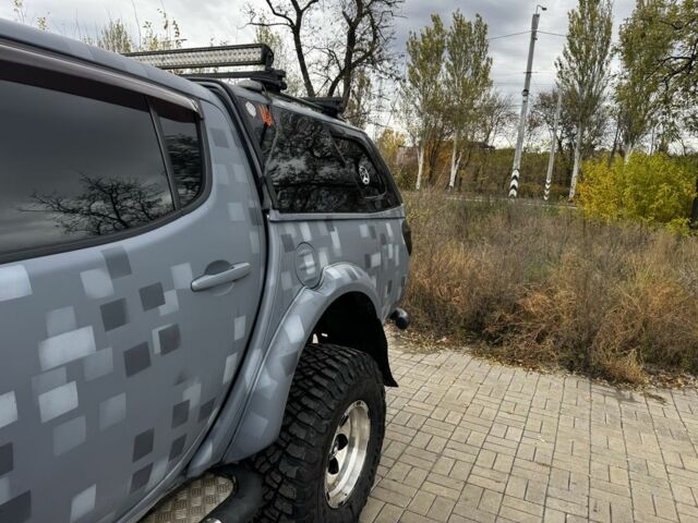 Міцубісі Л 200 2008 у Краматорске на Automoto.ua Сірий Міцубісі Л 200, об'ємом двигуна 0 л та пробігом 220 тис. км за 16410 $, фото 8 на Automoto.ua