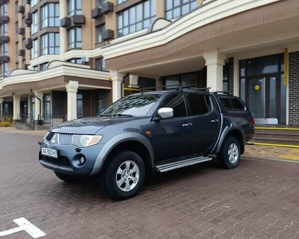 Сірий Міцубісі Л 200, об'ємом двигуна 2.5 л та пробігом 300 тис. км за 12300 $, фото 13 на Automoto.ua