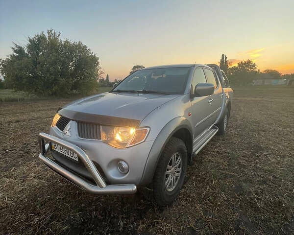 Міцубісі Л 200 2008 у Глобино на Automoto.ua Сірий Міцубісі Л 200, об'ємом двигуна 2.48 л та пробігом 113 тис. км за 15000 $, фото 9 на Automoto.ua