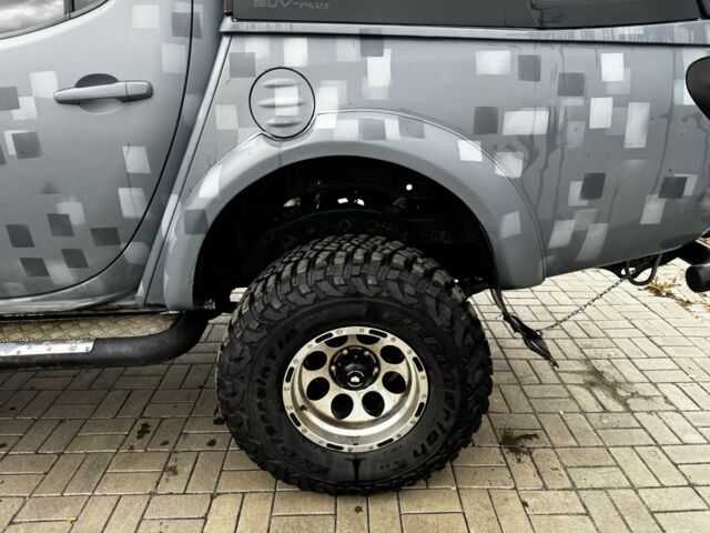 Міцубісі Л 200 2008 у Краматорске на Automoto.ua Сірий Міцубісі Л 200, об'ємом двигуна 0 л та пробігом 220 тис. км за 16410 $, фото 7 на Automoto.ua