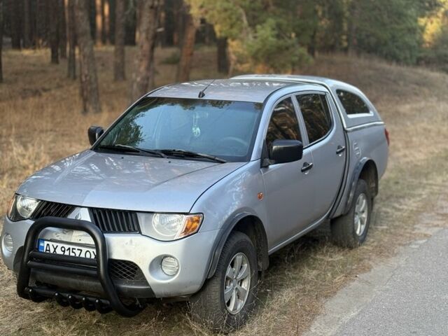 Міцубісі Л 200 2008 у Изюме на Automoto.ua Сірий Міцубісі Л 200, об'ємом двигуна 0 л та пробігом 268 тис. км за 9800 $, фото 2 на Automoto.ua