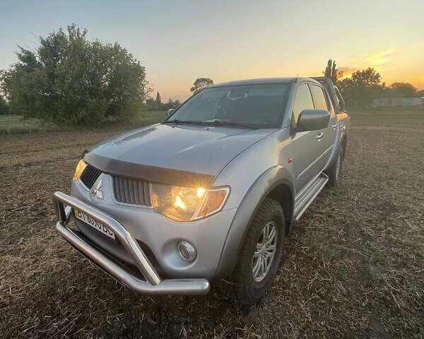 Міцубісі Л 200 2008 у Глобино на Automoto.ua Сірий Міцубісі Л 200, об'ємом двигуна 2.48 л та пробігом 113 тис. км за 15000 $, фото 8 на Automoto.ua