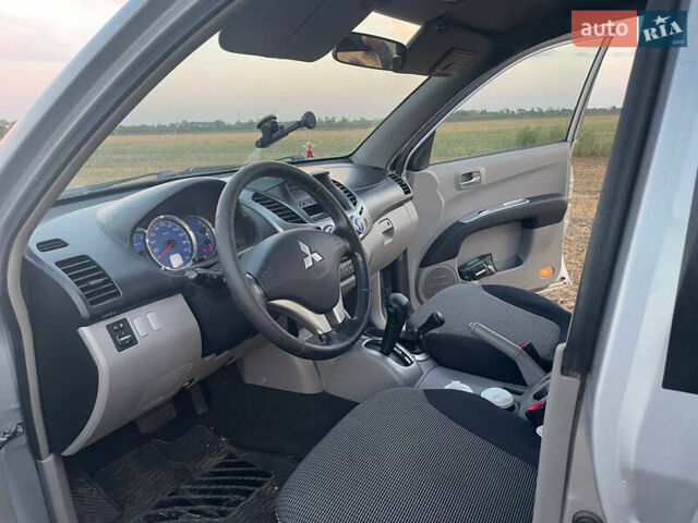 Міцубісі Л 200 2008 у Глобино на Automoto.ua Сірий Міцубісі Л 200, об'ємом двигуна 2.48 л та пробігом 113 тис. км за 15000 $, фото 17 на Automoto.ua