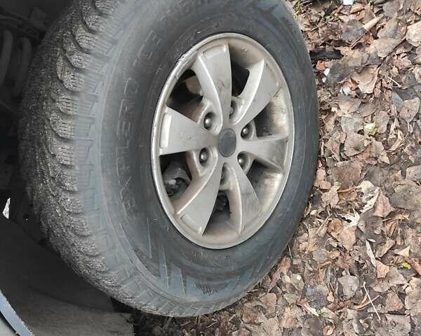 Сірий Міцубісі Л 200, об'ємом двигуна 2.48 л та пробігом 601 тис. км за 7000 $, фото 9 на Automoto.ua