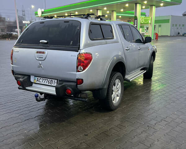 Сірий Міцубісі Л 200, об'ємом двигуна 2.48 л та пробігом 236 тис. км за 15400 $, фото 6 на Automoto.ua