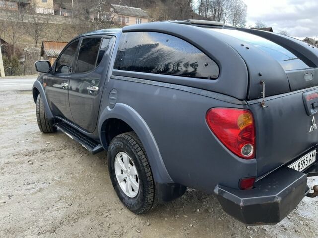 Сірий Міцубісі Л 200, об'ємом двигуна 2.5 л та пробігом 376 тис. км за 12400 $, фото 15 на Automoto.ua