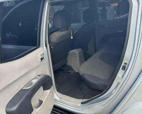 Мицубиси Л 200 2008 в Киеве на Automoto.ua Серый Мицубиси Л 200, объемом двигателя 2.4 л и пробегом 310 тыс. км за 11900 $, фото 10 на Automoto.ua