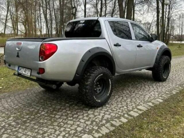 Сірий Міцубісі Л 200, об'ємом двигуна 2.5 л та пробігом 218 тис. км за 2800 $, фото 3 на Automoto.ua