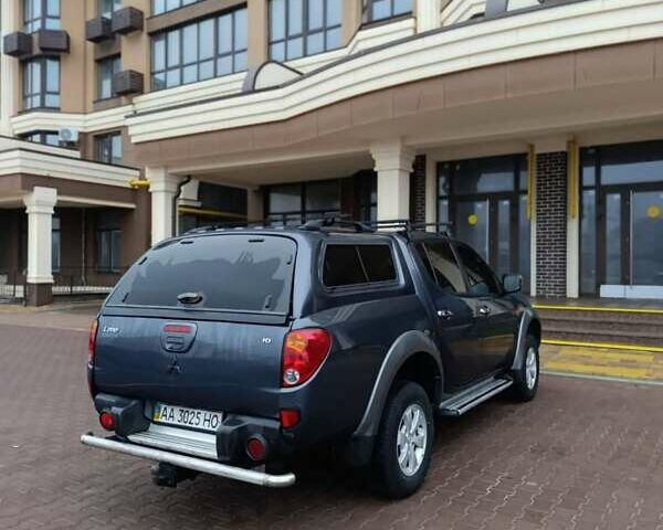 Сірий Міцубісі Л 200, об'ємом двигуна 2.5 л та пробігом 300 тис. км за 12300 $, фото 31 на Automoto.ua