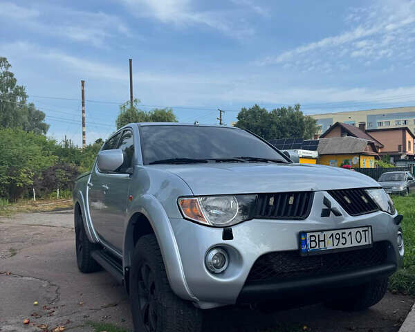 Мицубиси Л 200 2008 в Киеве на Automoto.ua Серый Мицубиси Л 200, объемом двигателя 2.4 л и пробегом 310 тыс. км за 11900 $, фото 12 на Automoto.ua