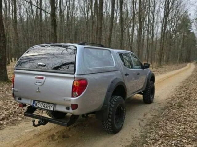 Сірий Міцубісі Л 200, об'ємом двигуна 2.5 л та пробігом 240 тис. км за 5918 $, фото 2 на Automoto.ua